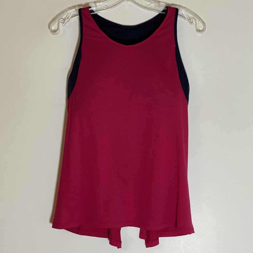 Athleta Tank Top Womens Medium Pink Built In Bra Racerback Mesh Athletic Workout